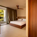 Botanico & 4* Specchiolla