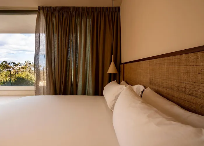 Botanico & לינה וארוחת בוקר 4*